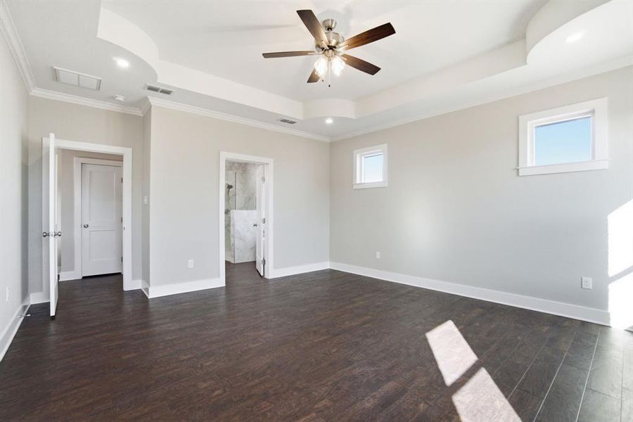 Spacious, unfurnished interior of a new home in , Abilene (Image 32).