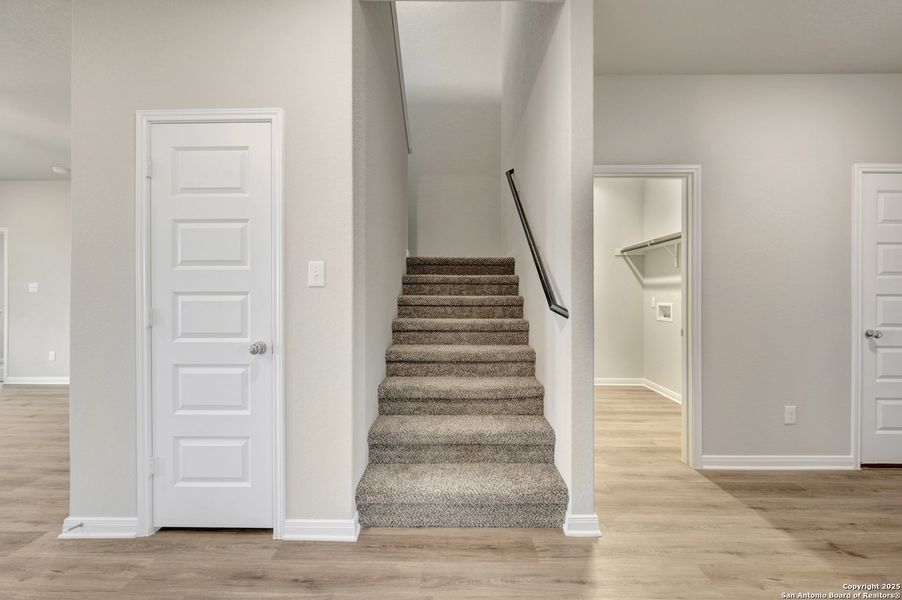 Spacious, unfurnished interior of a new home in Paloma Park, Converse (Image 40).