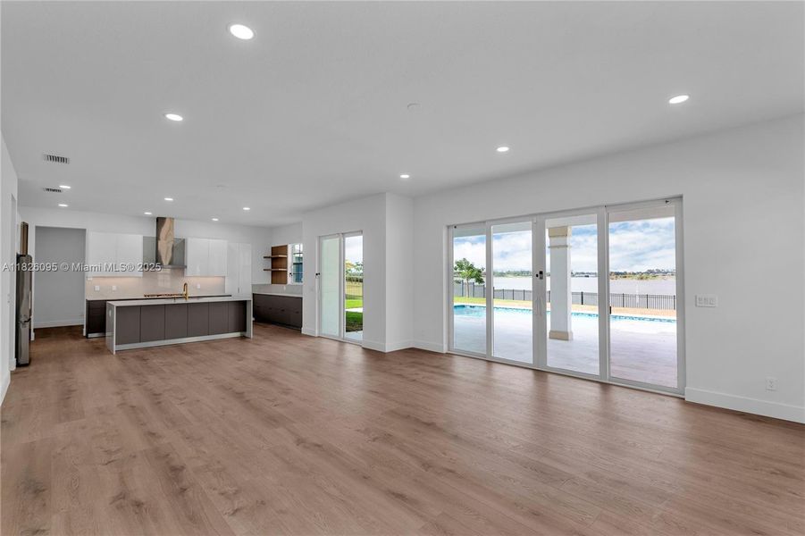 Spacious, unfurnished interior of a new home in Arden: The Waterford Collection, Loxahatchee (Image 57).