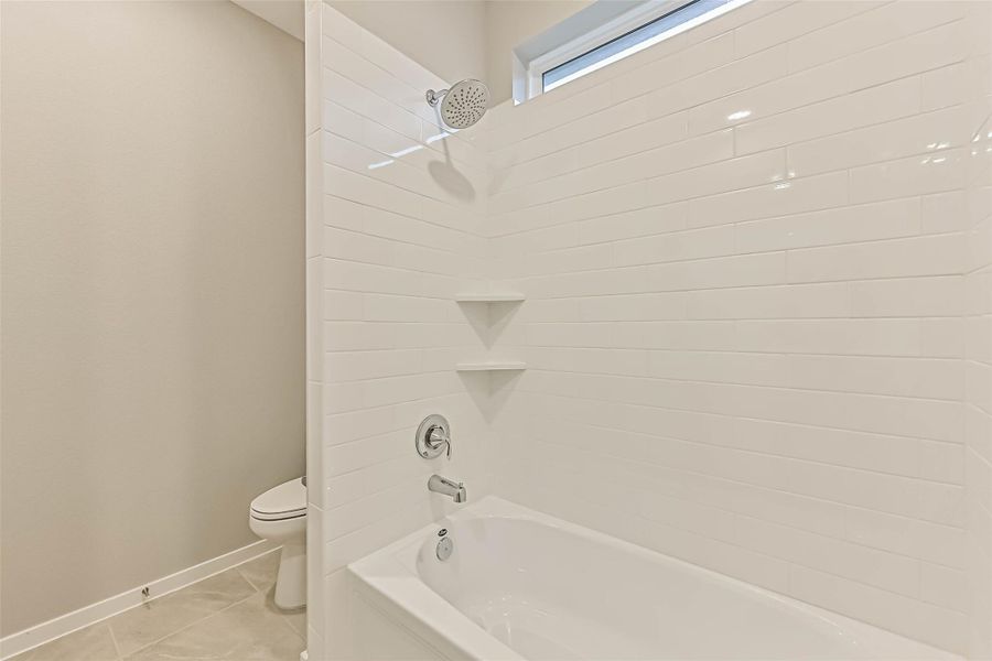 Close-up of interior finishes inside a home in Lago Mar, Texas City (Image 21).