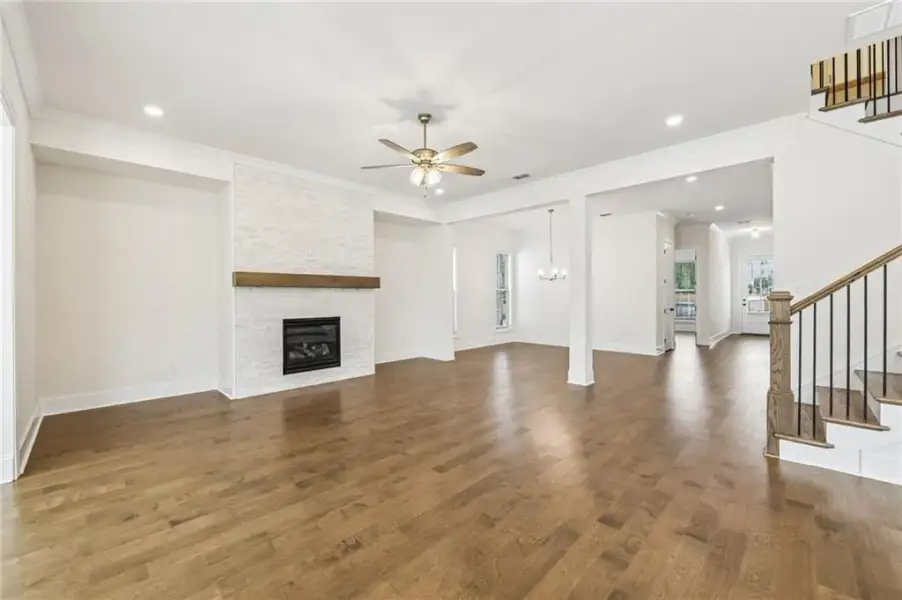 Spacious, unfurnished interior of a new home in Waterhaven, Cumming (Image 33).