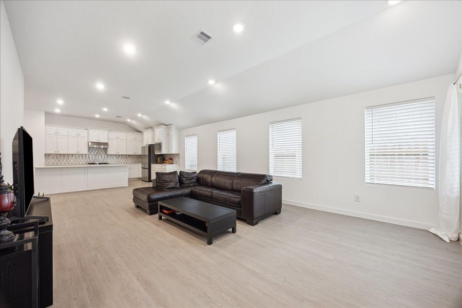 Image 25 of a home in .