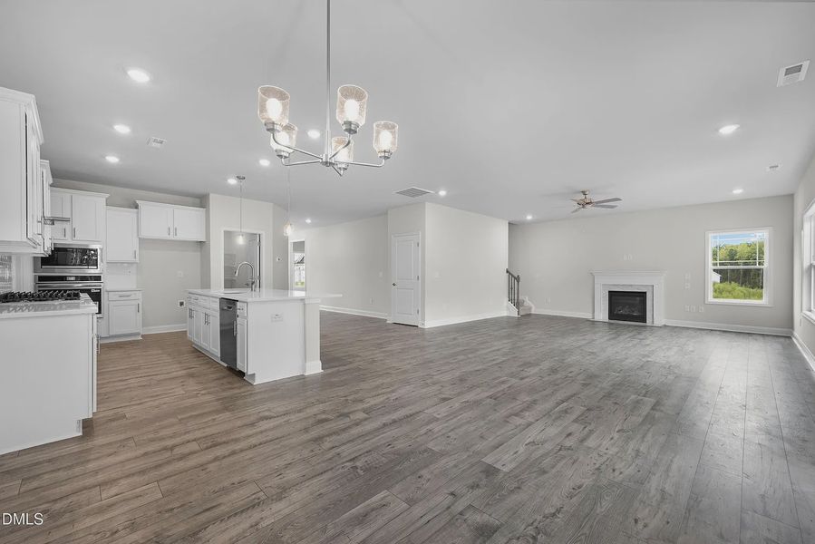 Spacious, unfurnished interior of a new home in Charlotte's Ridge, Middlesex (Image 25).