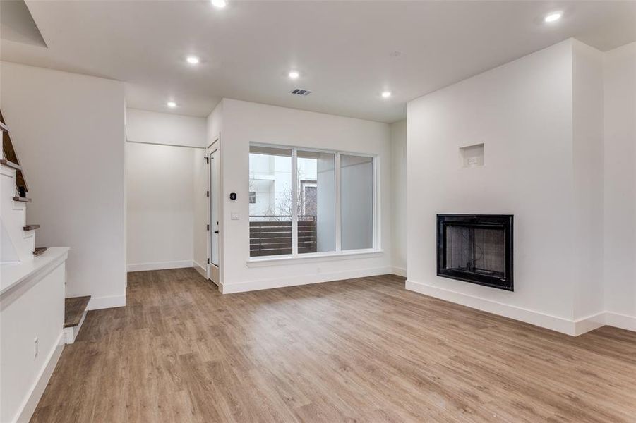 Spacious, unfurnished interior of a new home in , Fort Worth (Image 18).