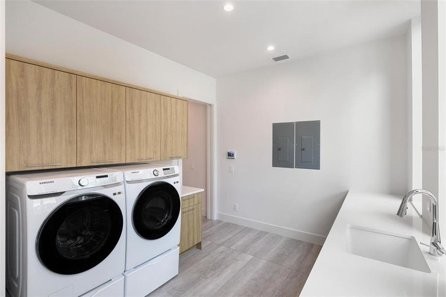 Furnished interior view inside a new home in , Sarasota (Image 44).