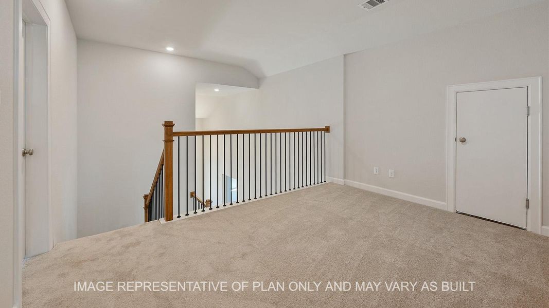 Spacious, unfurnished interior of a new home in Wellborn Settlement, College Station (Image 22).