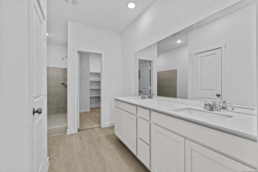 Furnished interior view inside a new home in Grace Valley, Marion (Image 9).