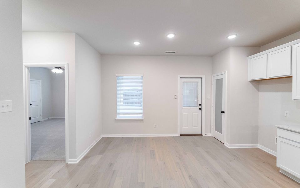 Spacious, unfurnished interior of a new home in Pebblebrook, Sherman (Image 11). Spacious, unfurnished interior of a new home in Pebblebrook, Sherman (Image 11).