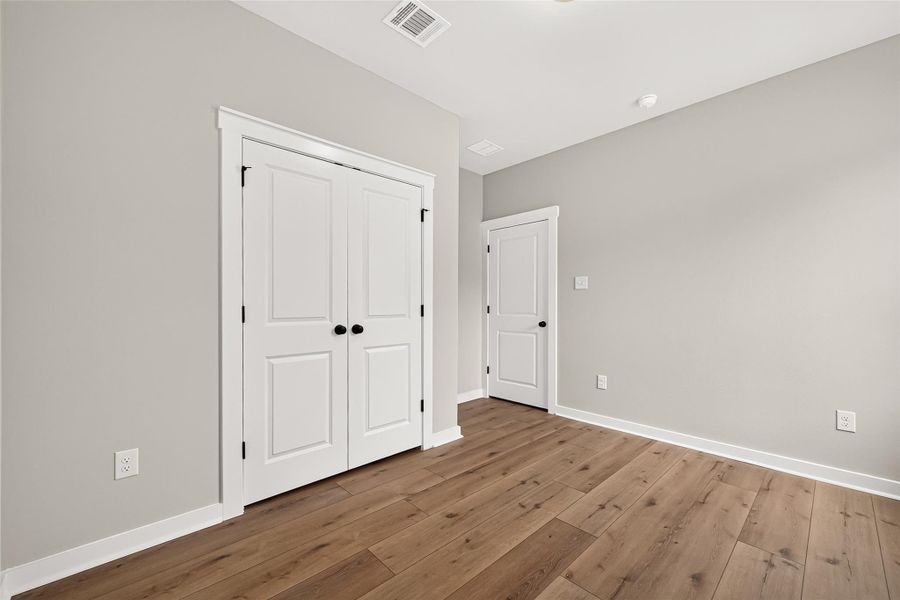 Spacious, unfurnished interior of a new home in Two Step Farm, Montgomery (Image 17).