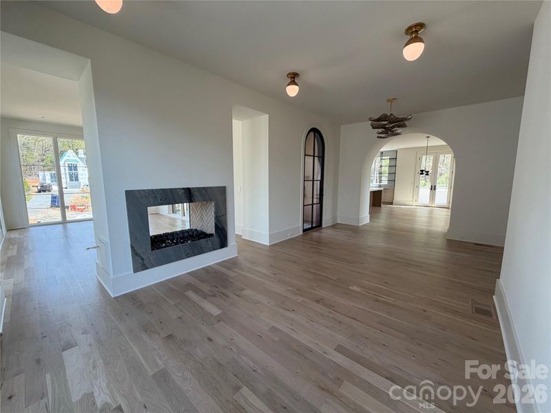 Spacious, unfurnished interior of a new home in , Charlotte (Image 9).