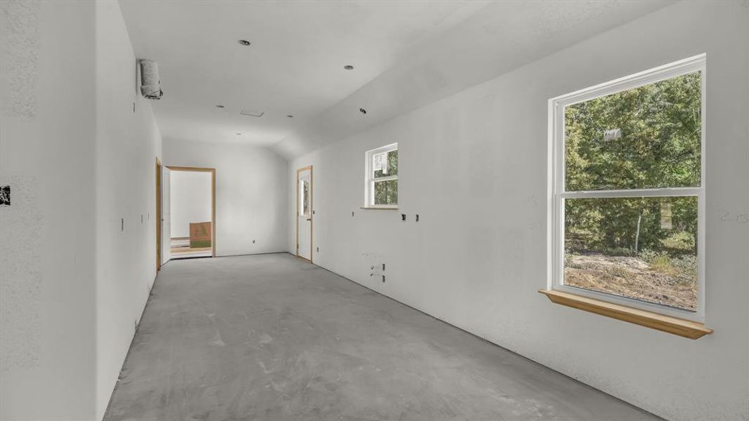 Image 12 of a home in . Image 12 of a home in .