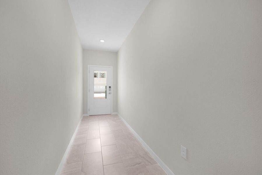 Spacious, unfurnished interior of a new home in Cherry Elm at SilverLeaf, St. Augustine (Image 16).