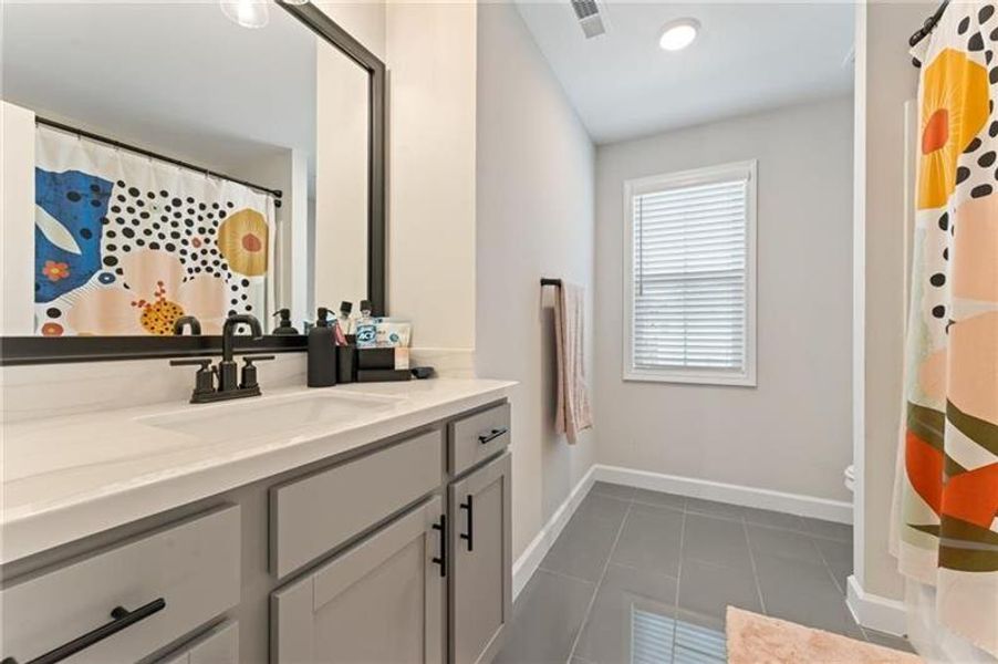 Furnished interior view inside a new home in Tapp Farm, Powder Springs (Image 17). Furnished interior view inside a new home in Tapp Farm, Powder Springs (Image 17).