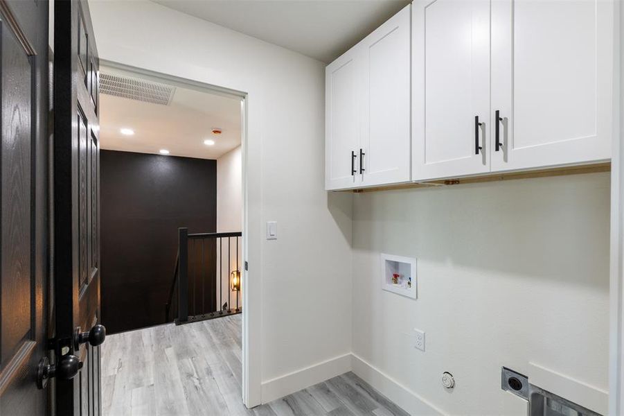 Image 33 of a home in .