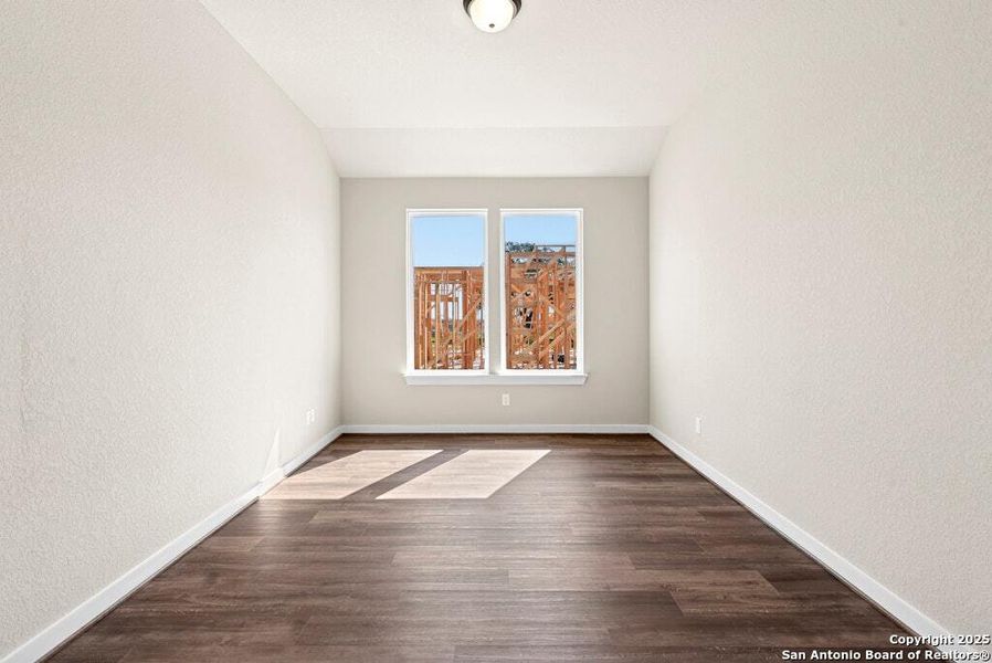 Spacious, unfurnished interior of a new home in The Crossvine, Schertz (Image 30).