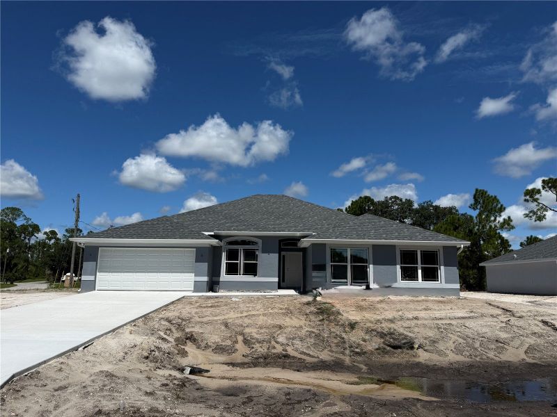 Image 16 of a home in North Port. Image 16 of a home in North Port.
