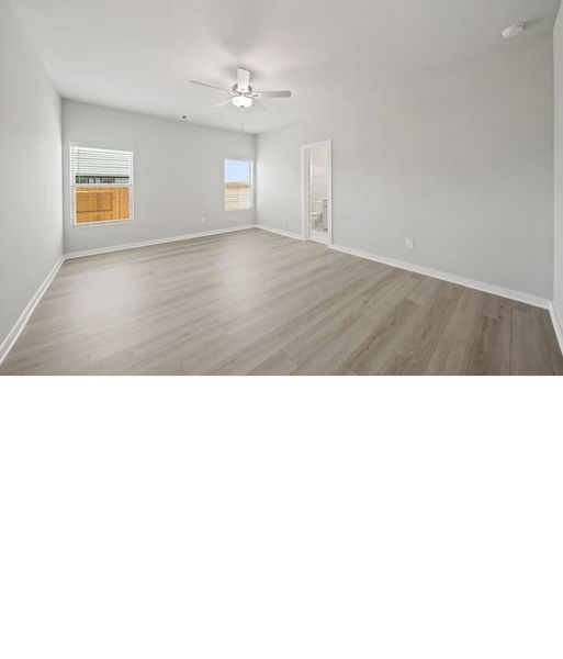 Spacious, unfurnished interior of a new home in Creekhaven, Rosharon (Image 5).