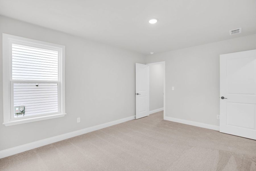 Spacious, unfurnished interior of a new home in Carriage Estates, Lexington (Image 47).