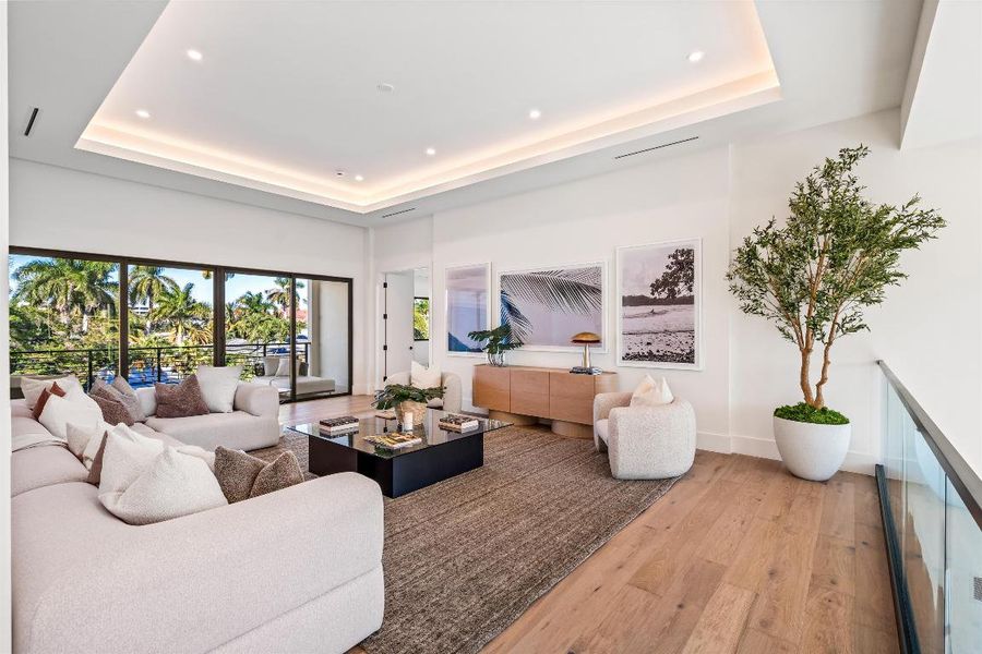 SECOND_FLOOR_LIVING_DT