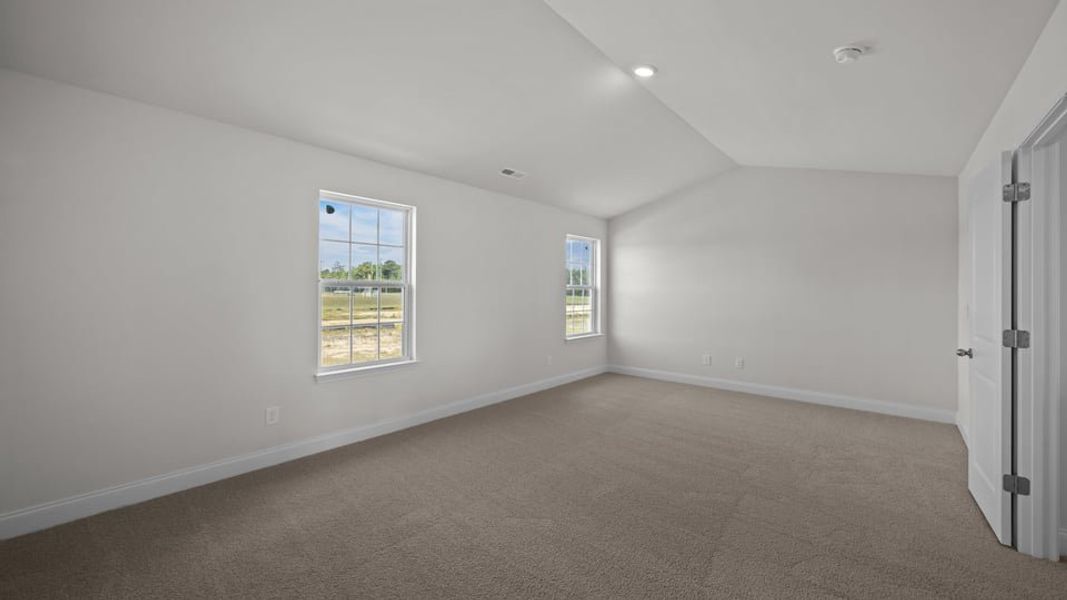 Spacious, unfurnished interior of a new home in Cambridge Park, Mebane (Image 19).
