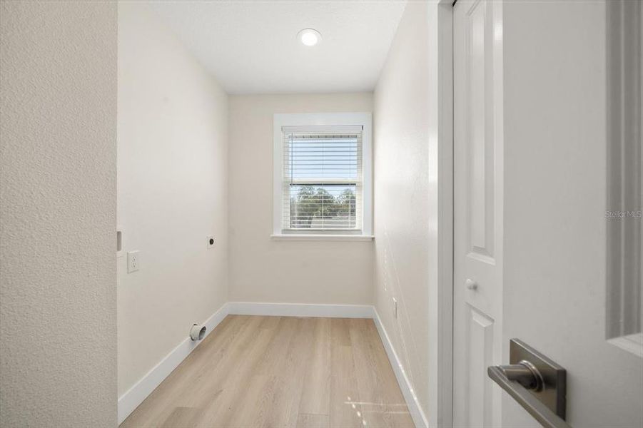 Spacious, unfurnished interior of a new home in , Largo (Image 59).