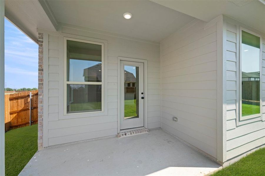 6929 Freight Train- Patio-1 6929 Freight Train- Patio-1