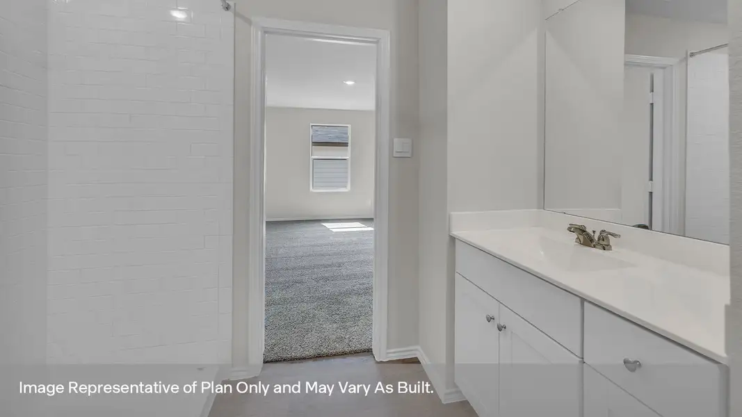 Furnished interior view inside a new home in Ladera, Luling (Image 14).