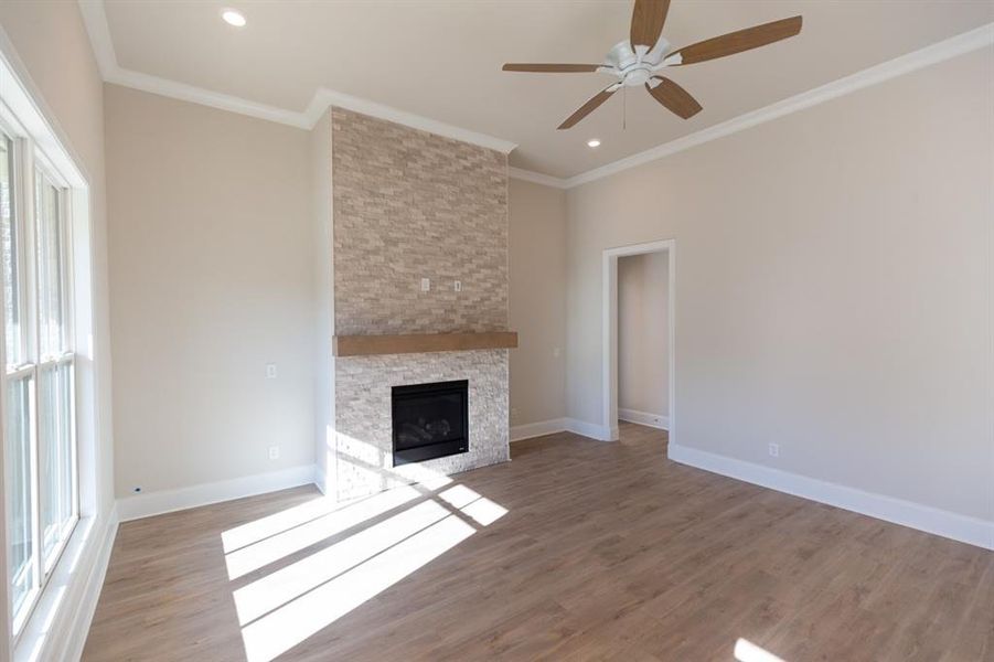 Spacious, unfurnished interior of a new home in Waterhaven, Cumming (Image 24).
