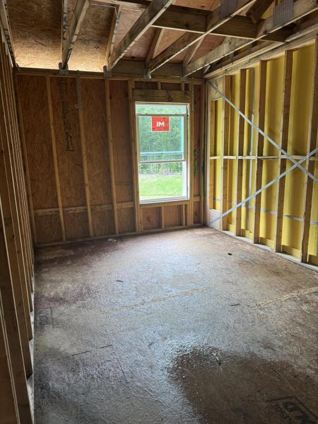 Spacious, unfurnished interior of a new home in The Landings at Montague, Goose Creek (Image 17).