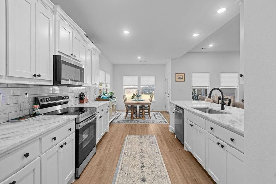 Furnished interior view inside a new home in , Whitesboro (Image 9).