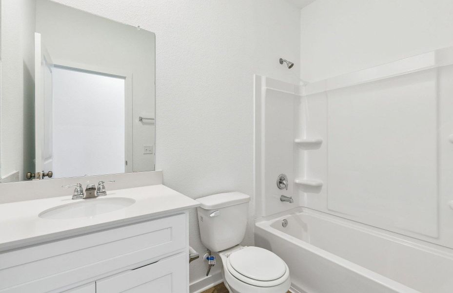 Furnished interior view inside a new home in Vantage, San Marcos (Image 7).