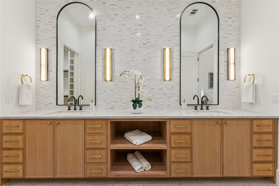 Close-up of interior finishes inside a home in , Dallas (Image 19). Close-up of interior finishes inside a home in , Dallas (Image 19).