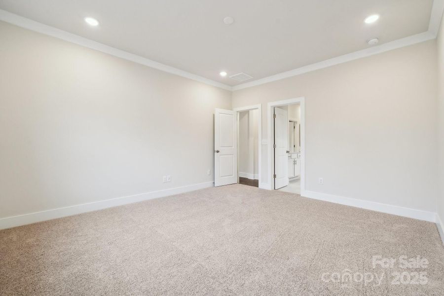 Spacious, unfurnished interior of a new home in Cannon Manor, Kannapolis (Image 19).