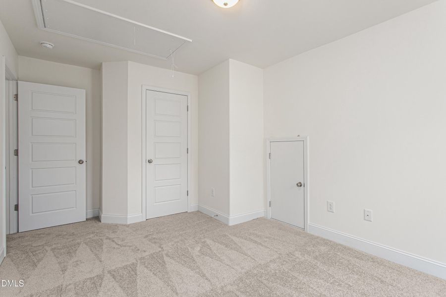 1932 Darrell Drive-32