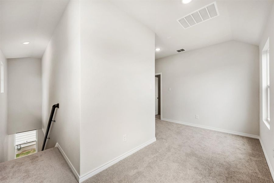 Representative images and renderings are for illustrative purposes. Actual structural options and design finishes of home may vary. Representative images and renderings are for illustrative purposes. Actual structural options and design finishes of home may vary.
