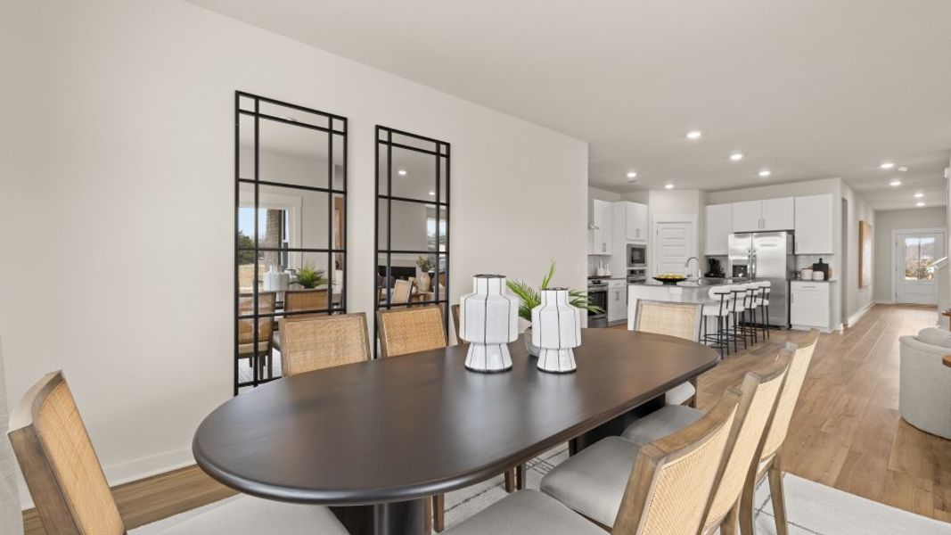 3731 Hawthorne Dining 3of3 F1 3731 Hawthorne Dining 3of3 F1