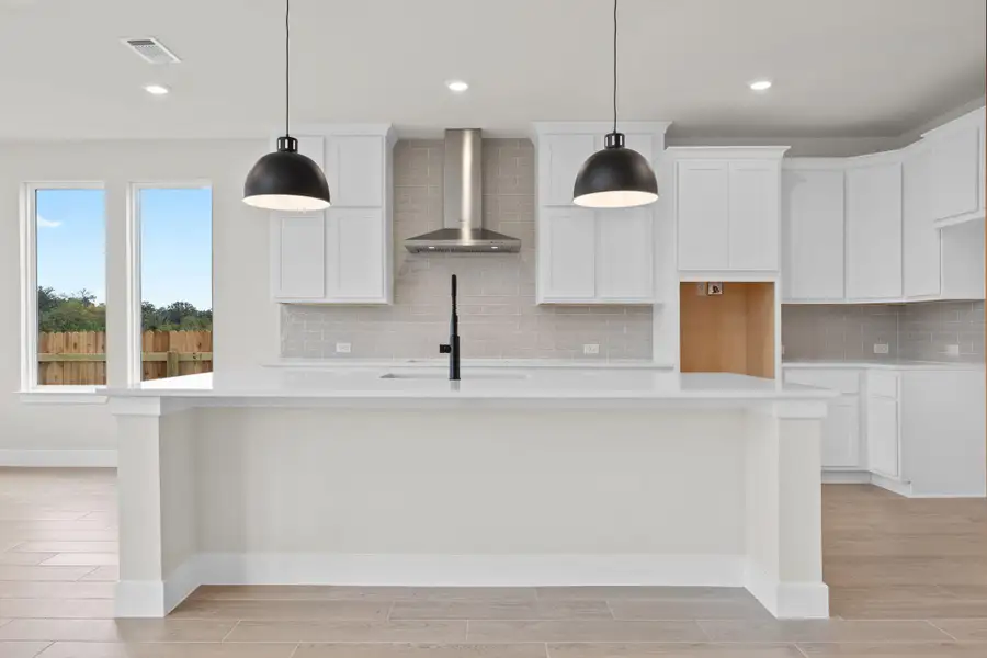 Representative image. Features, specifications, selections and colors may vary. Representative image. Features, specifications, selections and colors may vary.