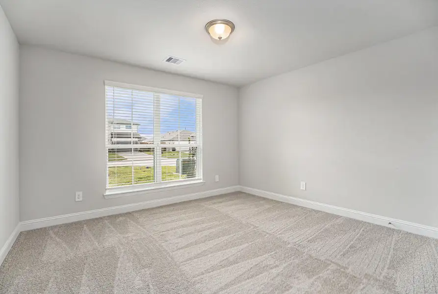 Spacious, unfurnished interior of a new home in Lago Mar, Texas City (Image 8). Spacious, unfurnished interior of a new home in Lago Mar, Texas City (Image 8).