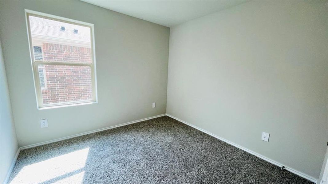 Spacious, unfurnished interior of a new home in Sunnycreek, Fort Worth (Image 19).