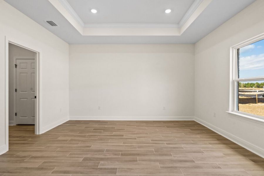 Spacious, unfurnished interior of a new home in Natureview, Freeport (Image 32).