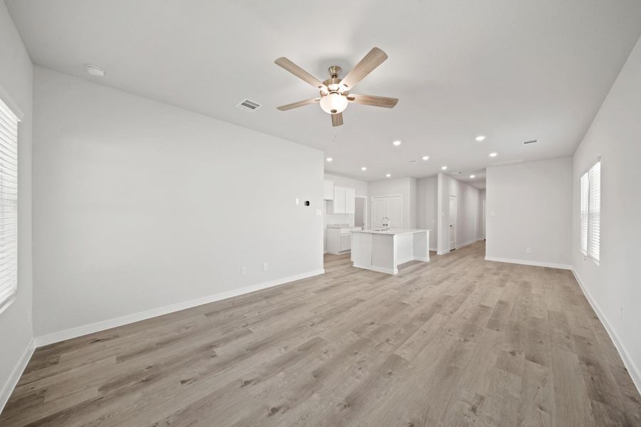 Spacious, unfurnished interior of a new home in Maple Heights, Porter (Image 22).