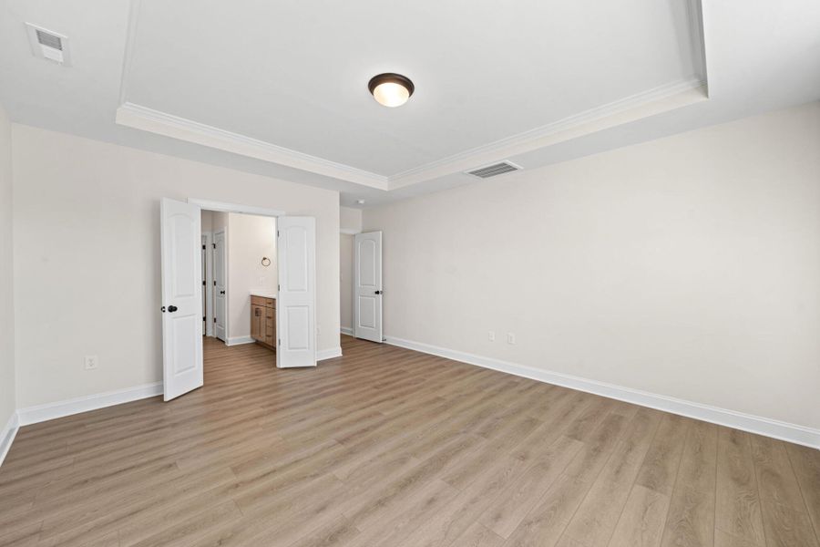 Spacious, unfurnished interior of a new home in Grove Park, Clemmons (Image 28).