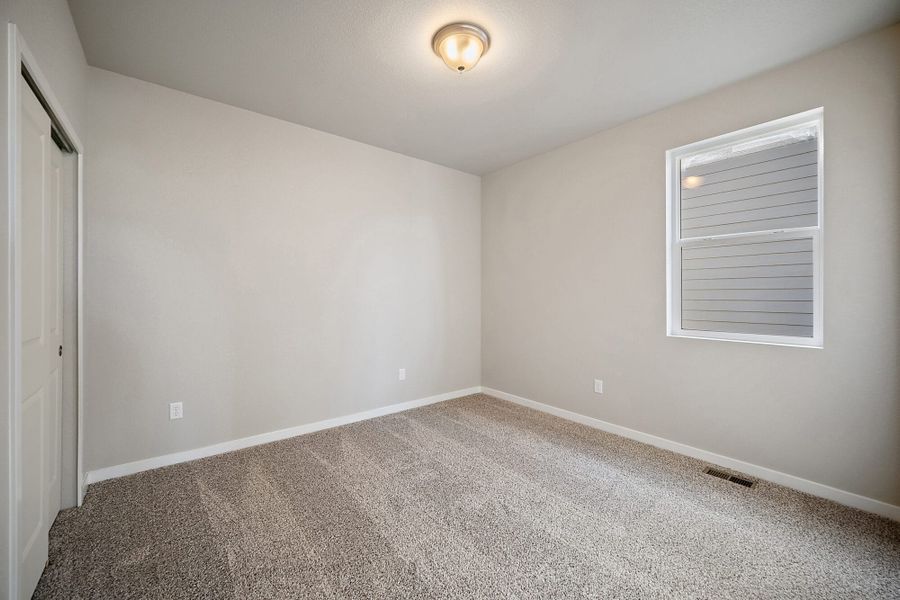 Spacious, unfurnished interior of a new home in Aspen Ranch, Fountain (Image 15).