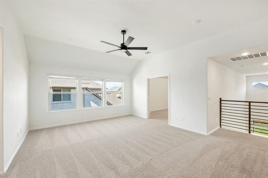 Spacious, unfurnished interior of a new home in Creekview Meadows, Pilot Point (Image 28). Spacious, unfurnished interior of a new home in Creekview Meadows, Pilot Point (Image 28).