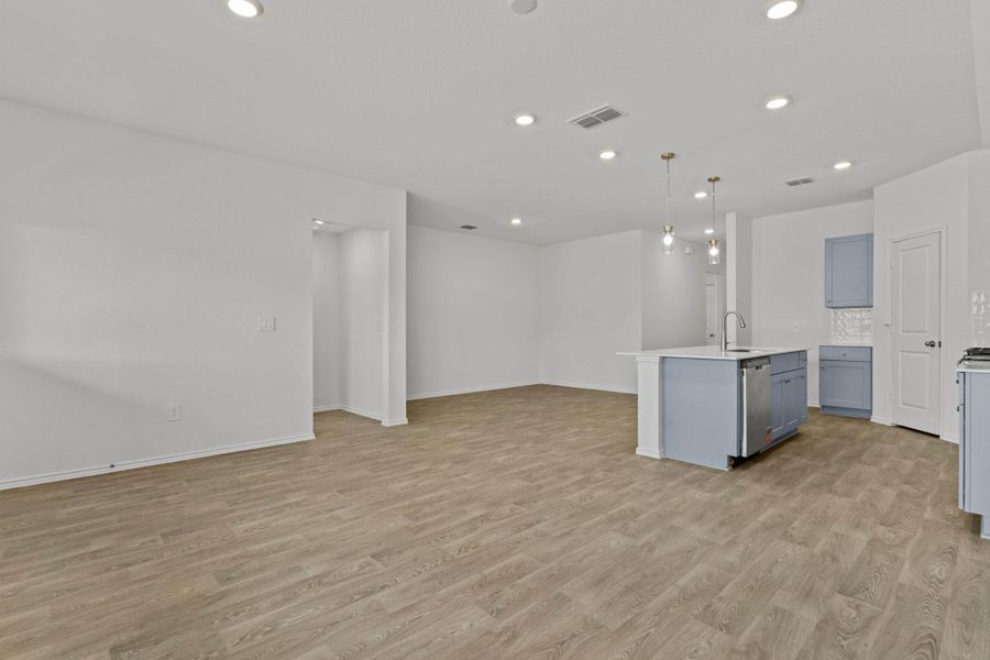 Spacious, unfurnished interior of a new home in Talavera, Kyle (Image 17). Spacious, unfurnished interior of a new home in Talavera, Kyle (Image 17).