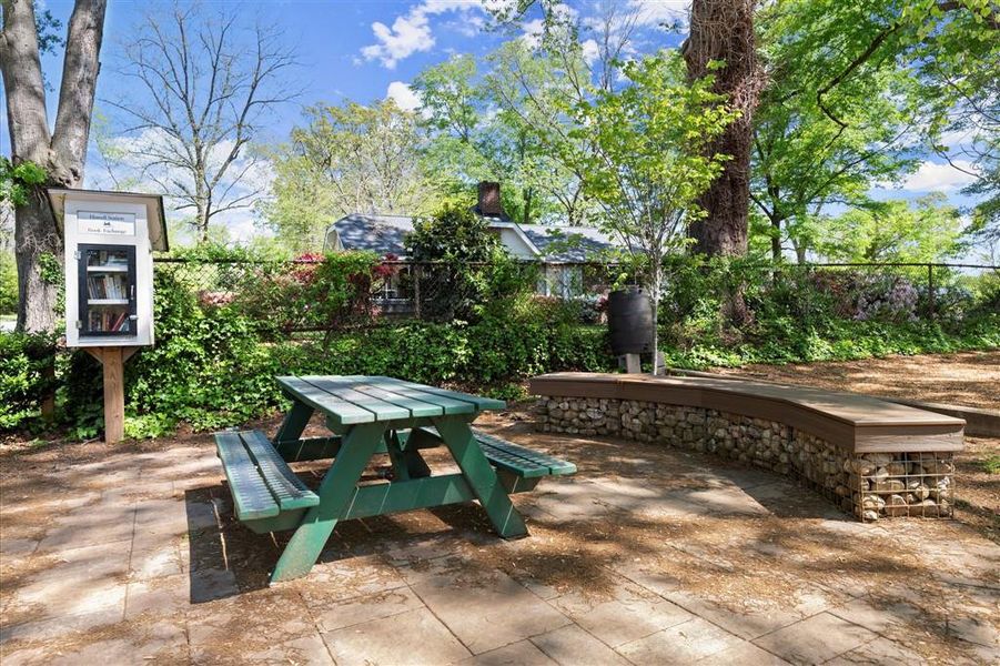 Community amenities in , Atlanta (Image 46). Community amenities in , Atlanta (Image 46).