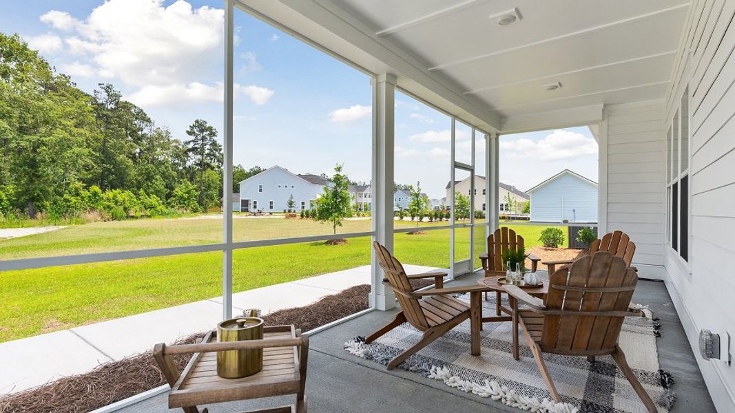 2202 Montgomery Opt Screened Porch 1of2 F1