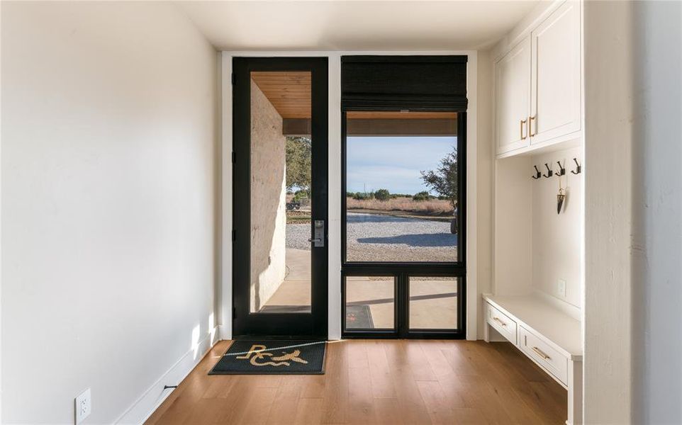 Spacious, unfurnished interior of a new home in , Glen Rose (Image 19).