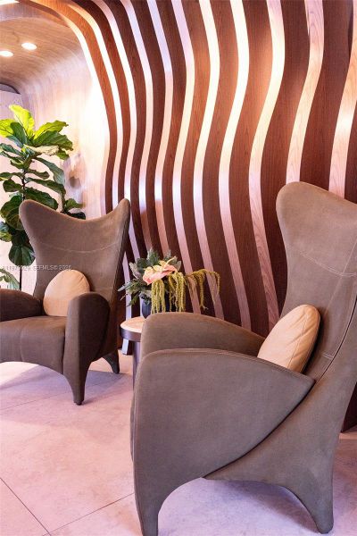 Community amenities in , Miami (Image 77).