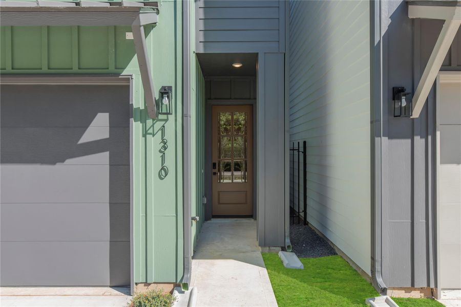 Exterior details and patio area of a home in , Houston (Image 3).